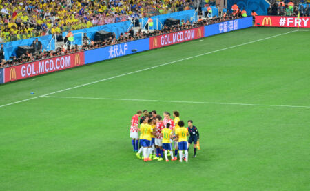 与激情的坚 与激情的坚