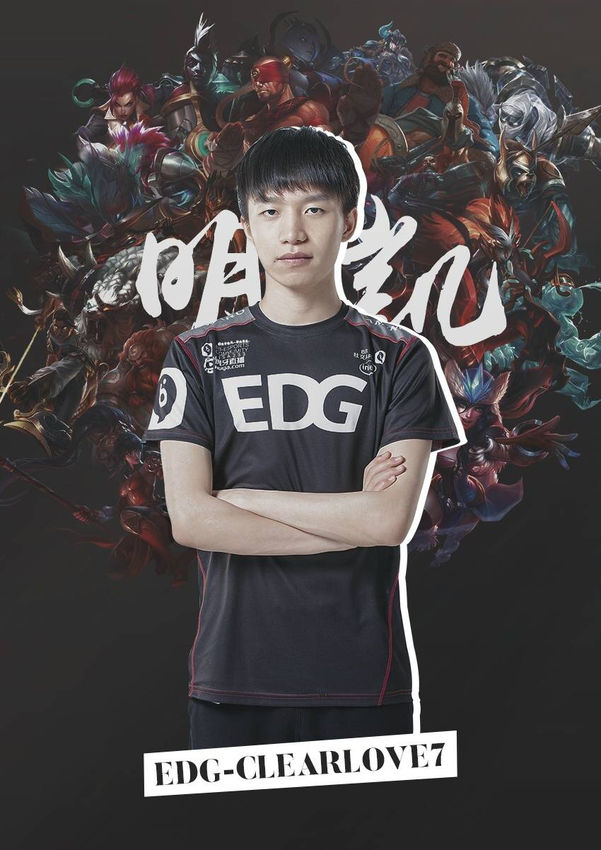 员敲响了警 员敲响了警