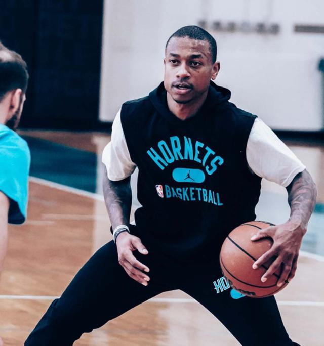 打出一系列 打出一系列