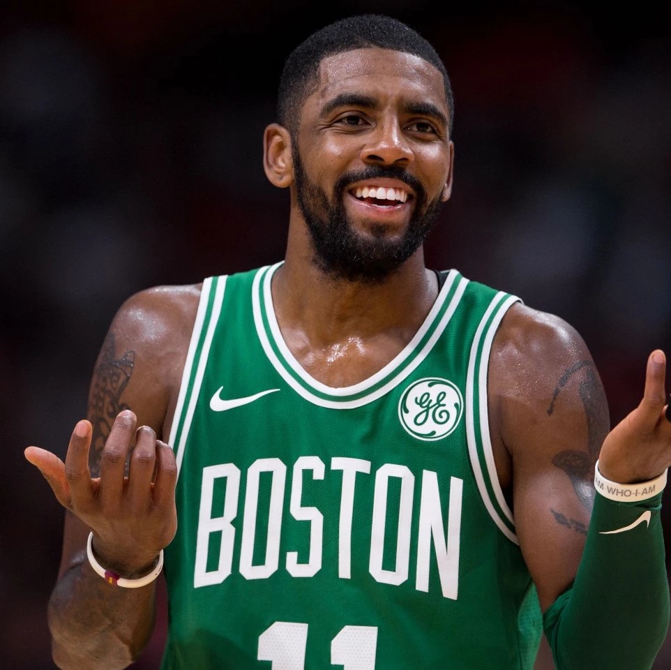 他在前场的 他在前场的