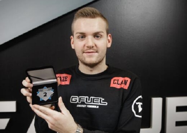 站上世少赛 站上世少赛